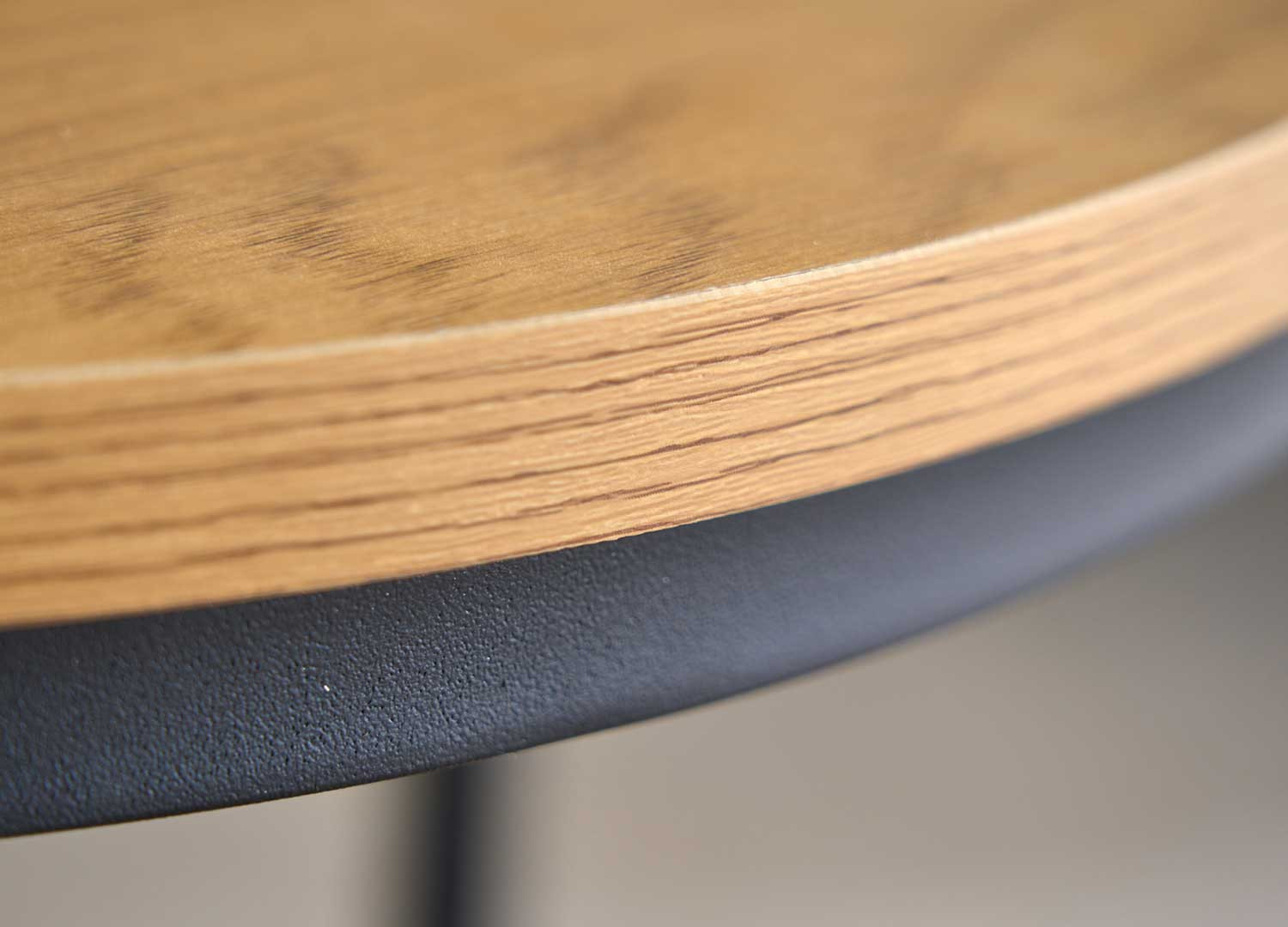 Lot de 2 tables basses gigognes imitation chêne sauvage et métal