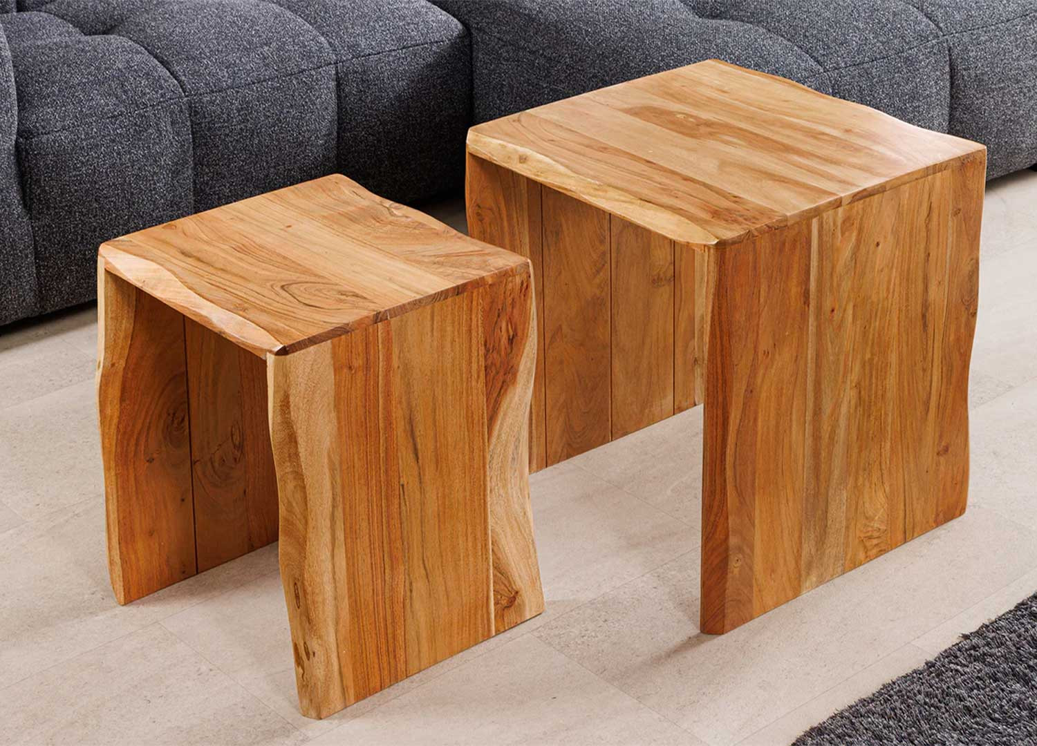 Lot de 2 tables d'appoint en acacia naturel Vael