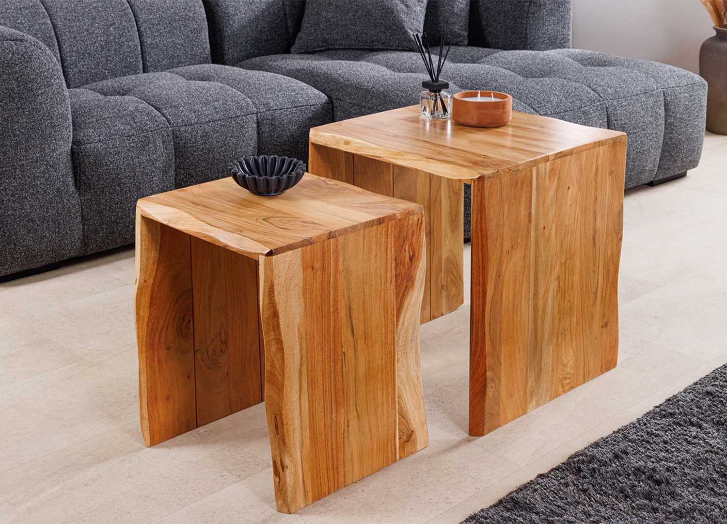 Lot de 2 tables d'appoint en acacia naturel Vael