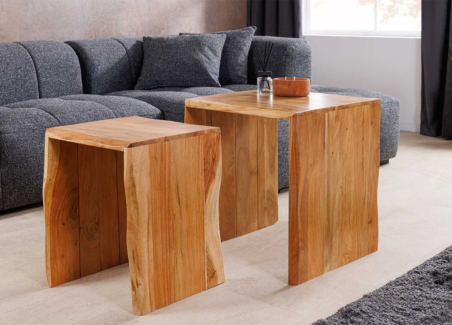 Lot de 2 tables d'appoint en acacia naturel Vael