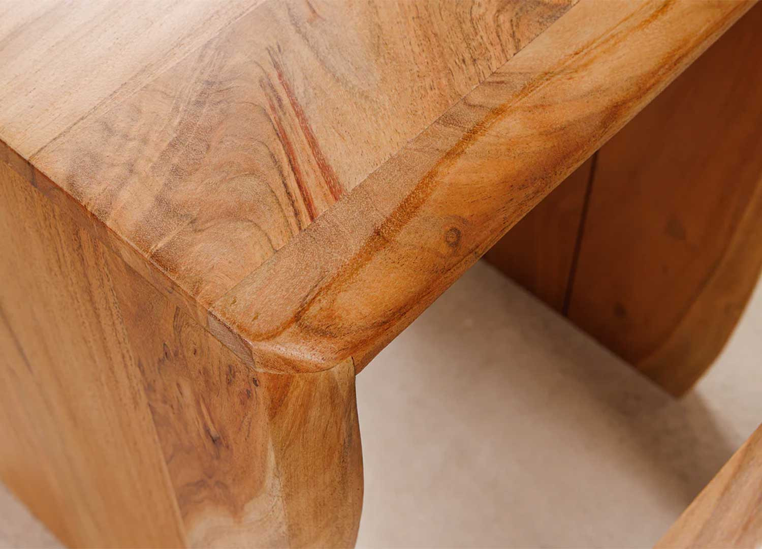 Lot de 2 tables d'appoint en acacia naturel Vael