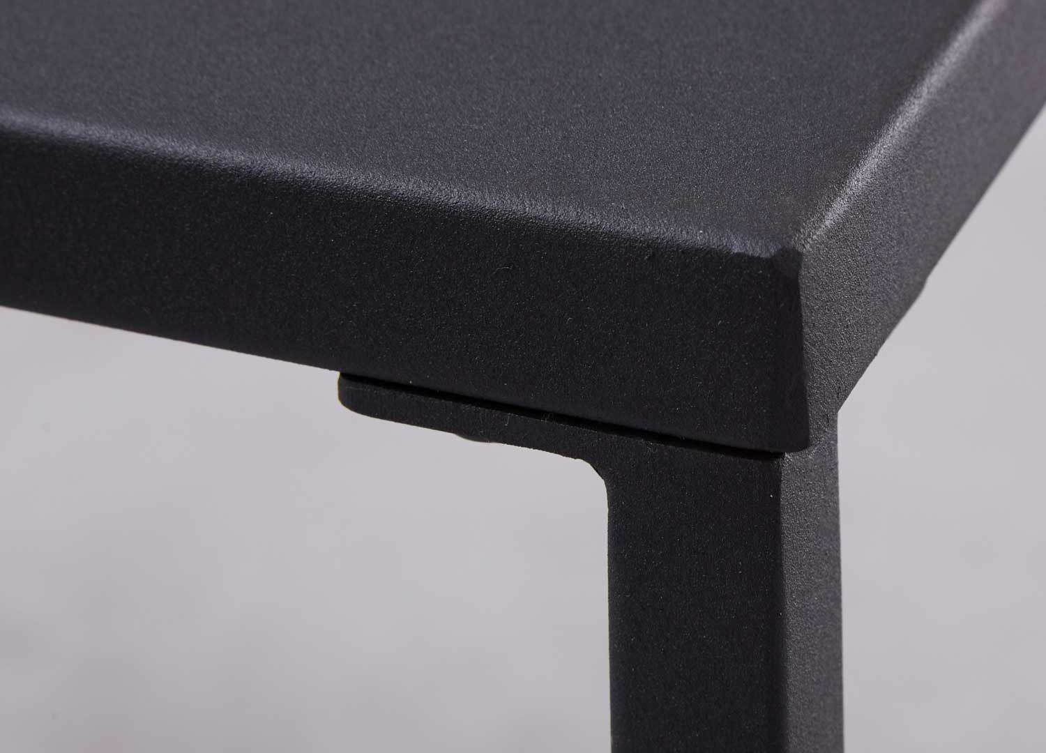 Lot de 2 tables d'appoint en métal noir