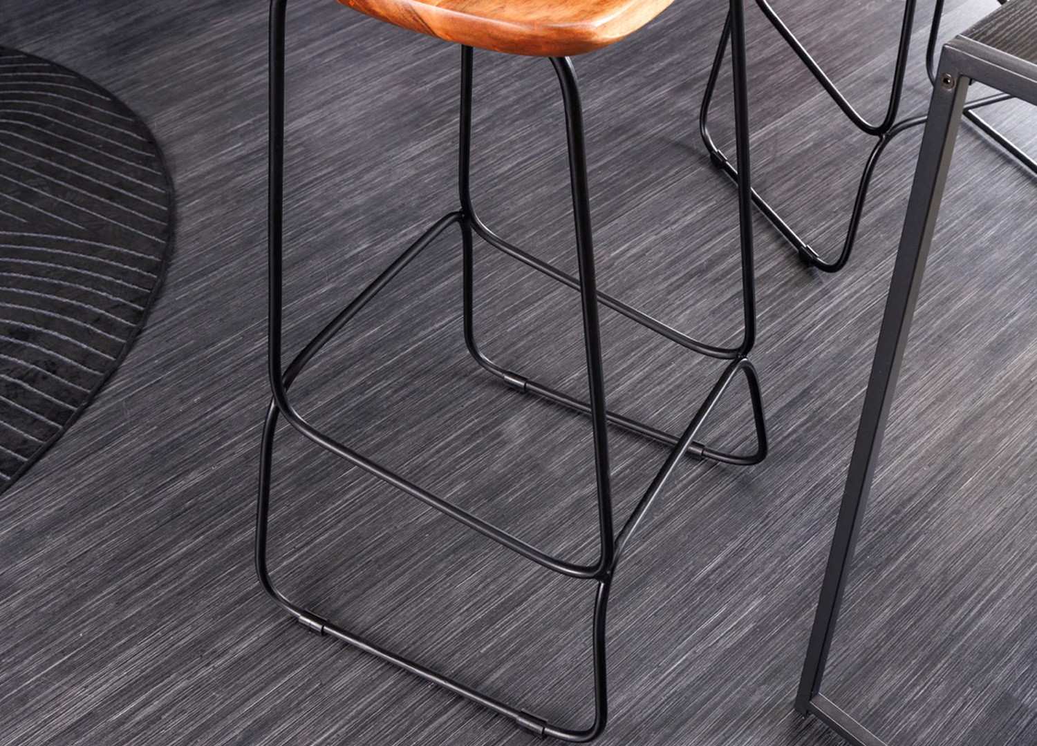 Lot de 2 tabourets de bar en acacia et métal Nivor