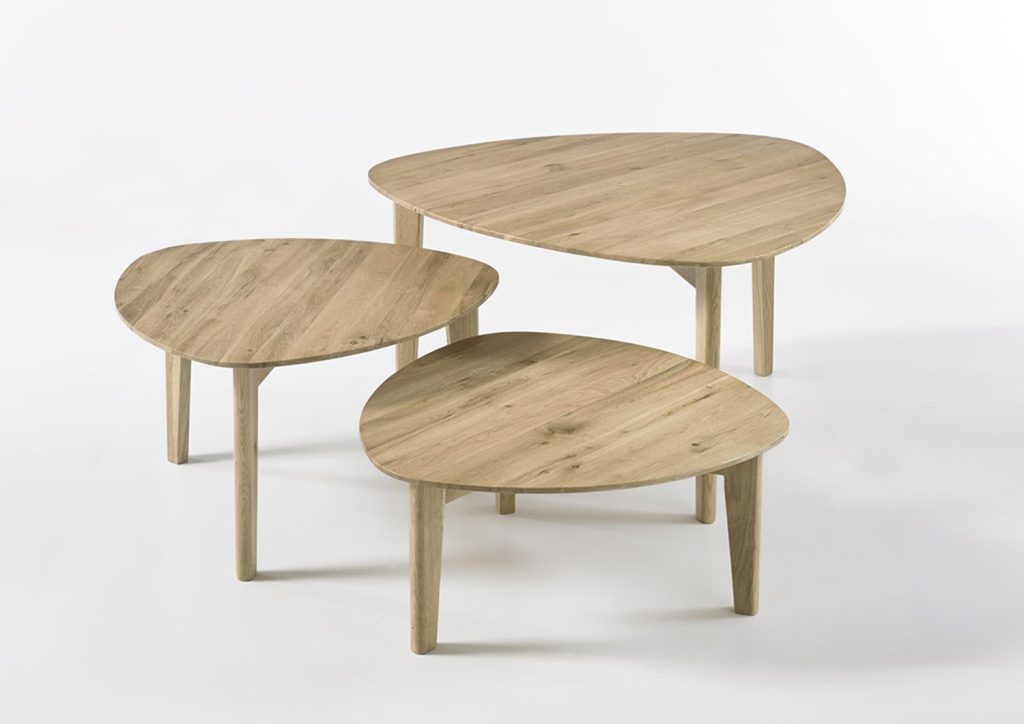 Lot de 3 tables d'appoint chêne massif