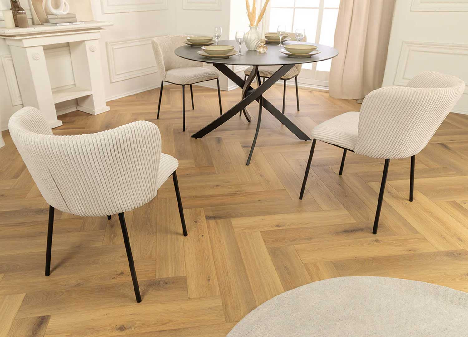 Lot de 4 chaises beige tissu côtelé et métal noir Palmer