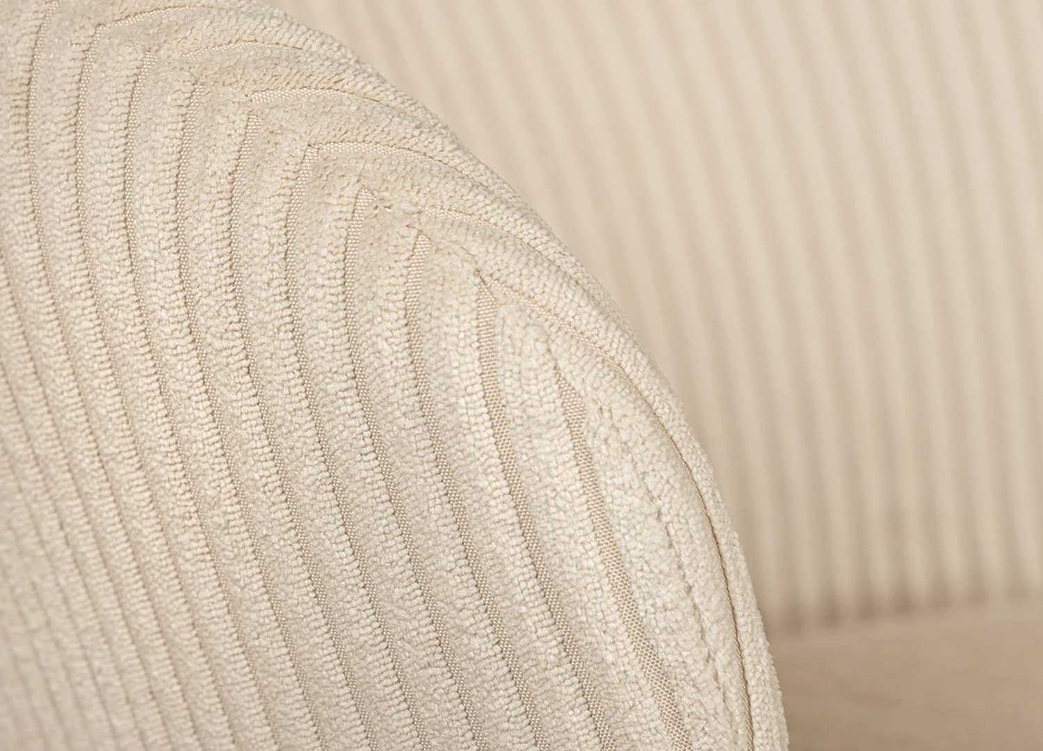 Lot de 4 chaises beige tissu côtelé et métal noir Palmer