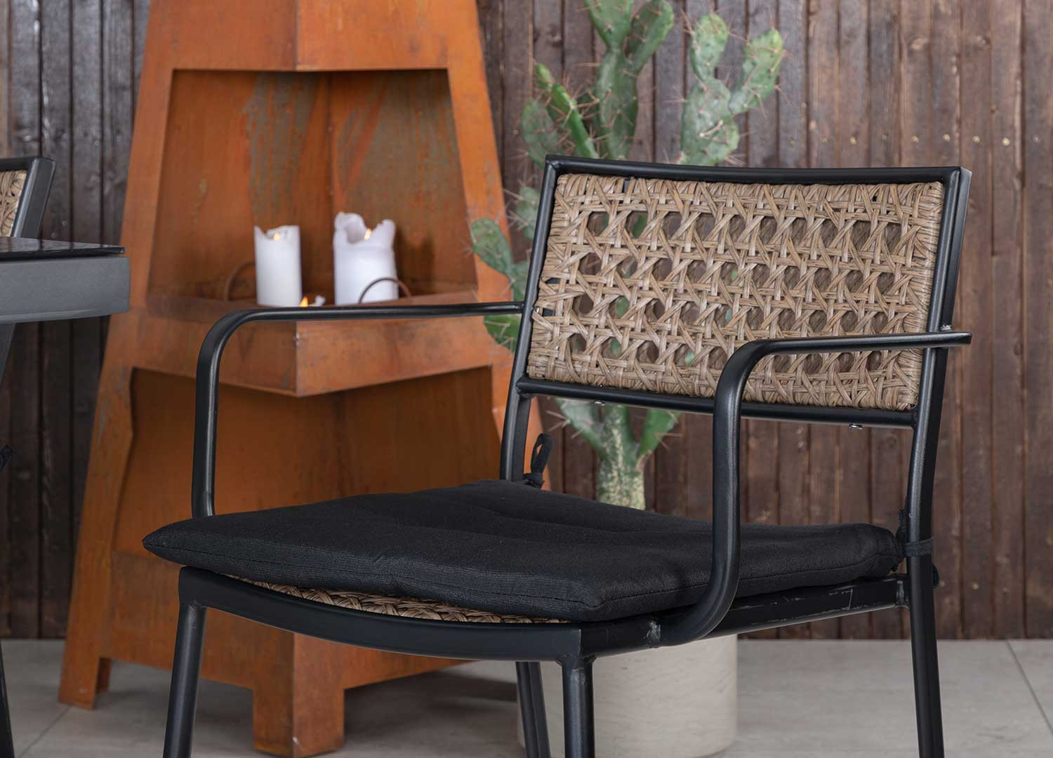 Lot de 4 chaises de jardin empilables rotin synthétique