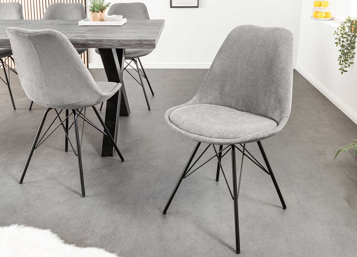 Lot de 4 chaises en velours côtelé gris