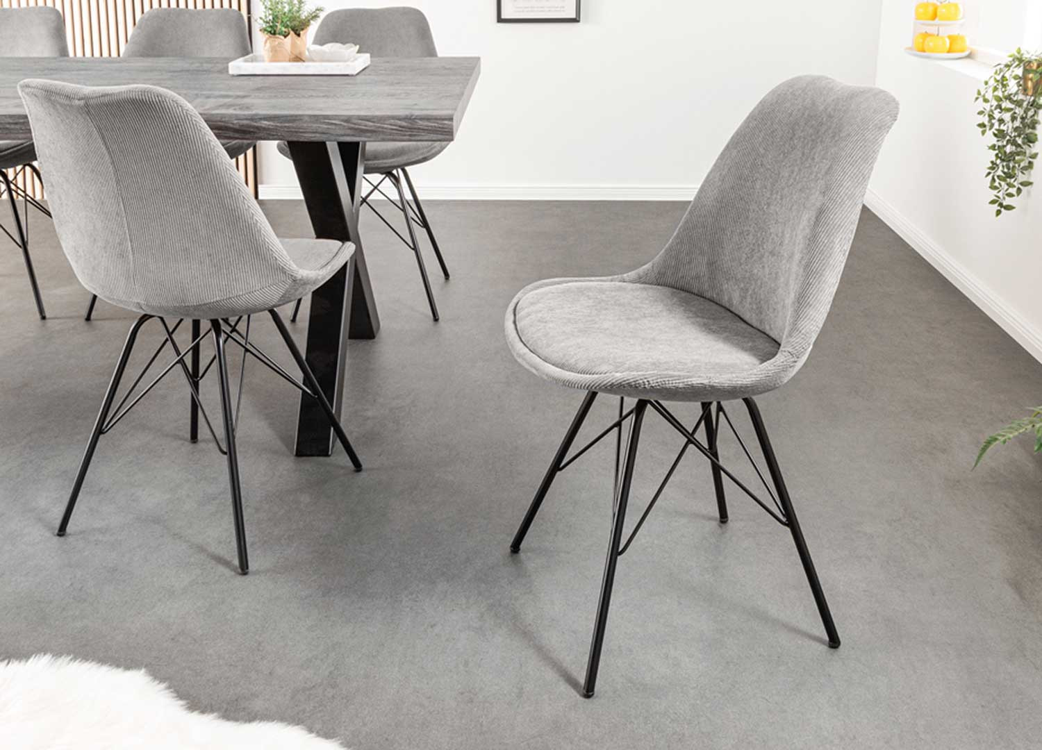 Lot de 4 chaises en velours côtelé gris