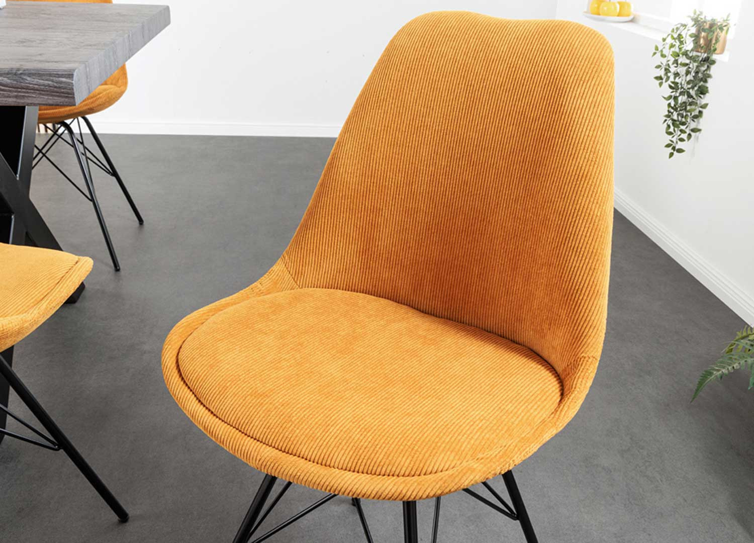 Lot de 4 chaises en velours côtelé jaune
