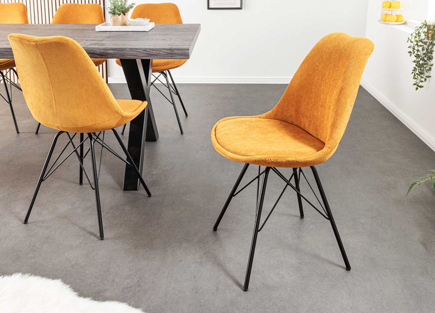 Lot de 4 chaises en velours côtelé jaune
