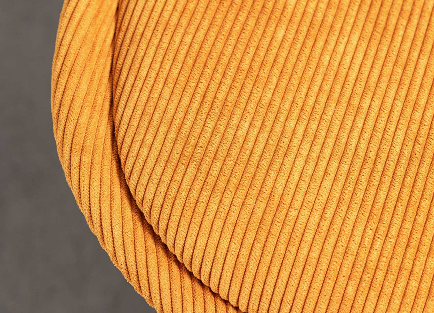 Lot de 4 chaises en velours côtelé jaune