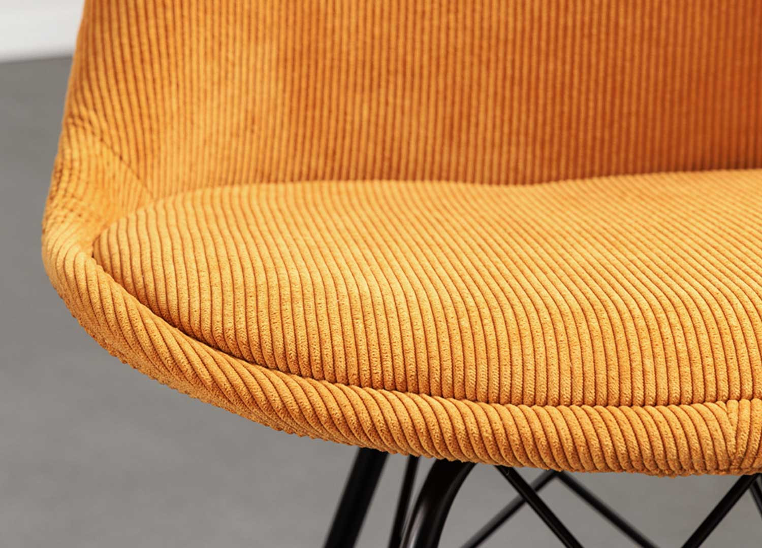 Lot de 4 chaises en velours côtelé jaune