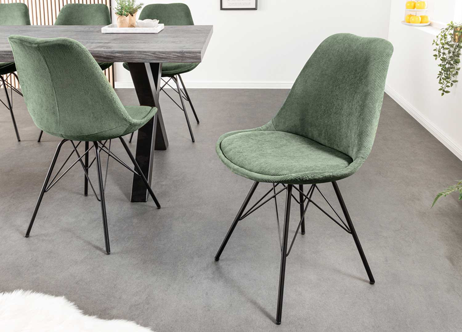 Lot de 4 chaises en velours côtelé vert