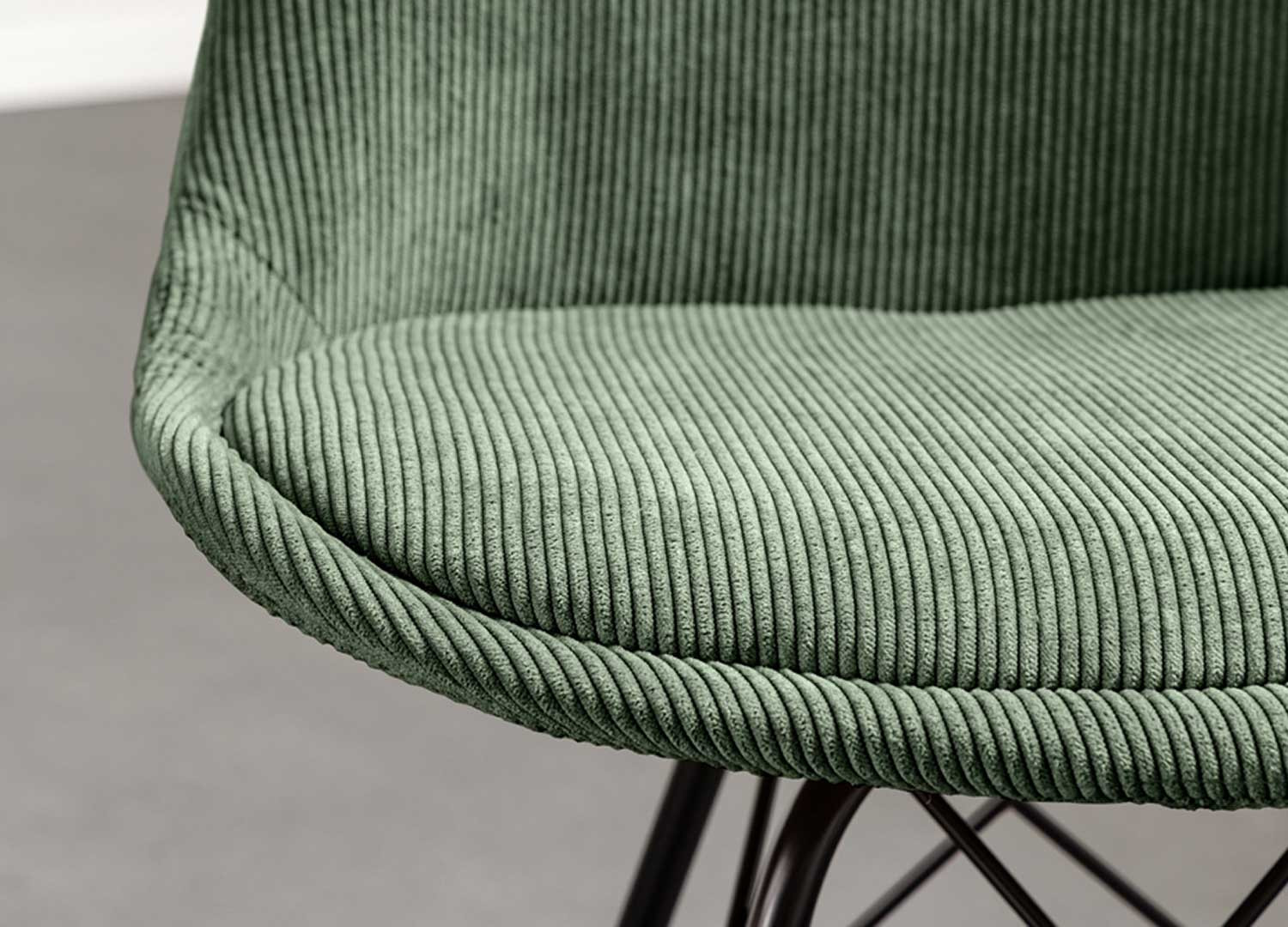 Lot de 4 chaises en velours côtelé vert