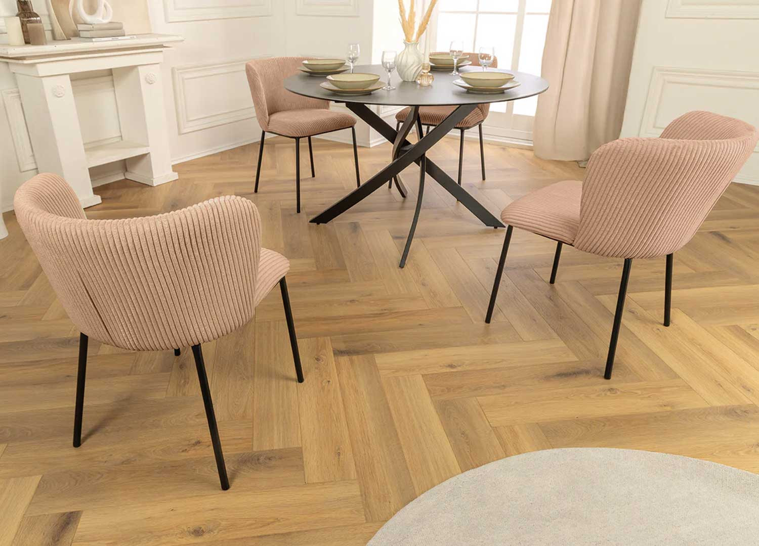 Lot de 4 chaises rose tissu côtelé et métal noir Palmer