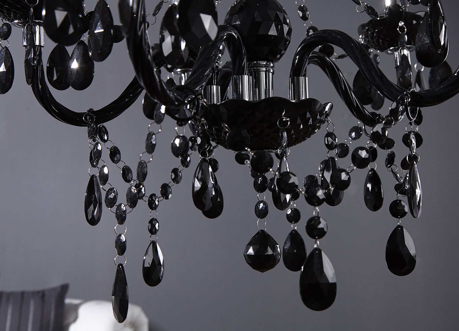 Lustre luminaire baroque noir