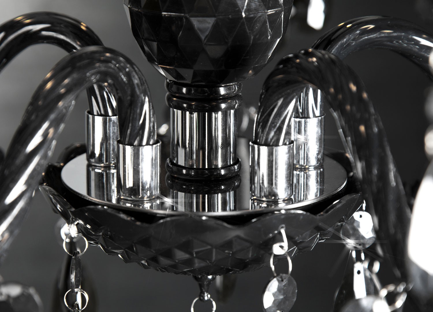 Lustre luminaire baroque noir