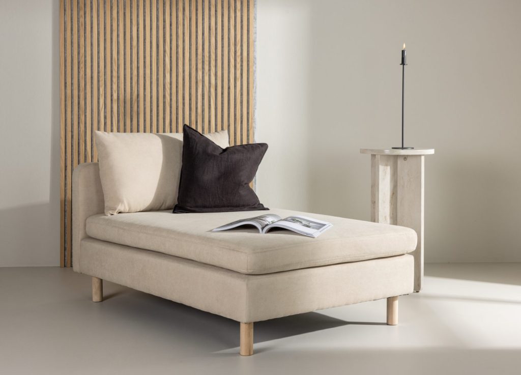 Méridienne Zero tissu beige 94 cm mis en scène dans un salon