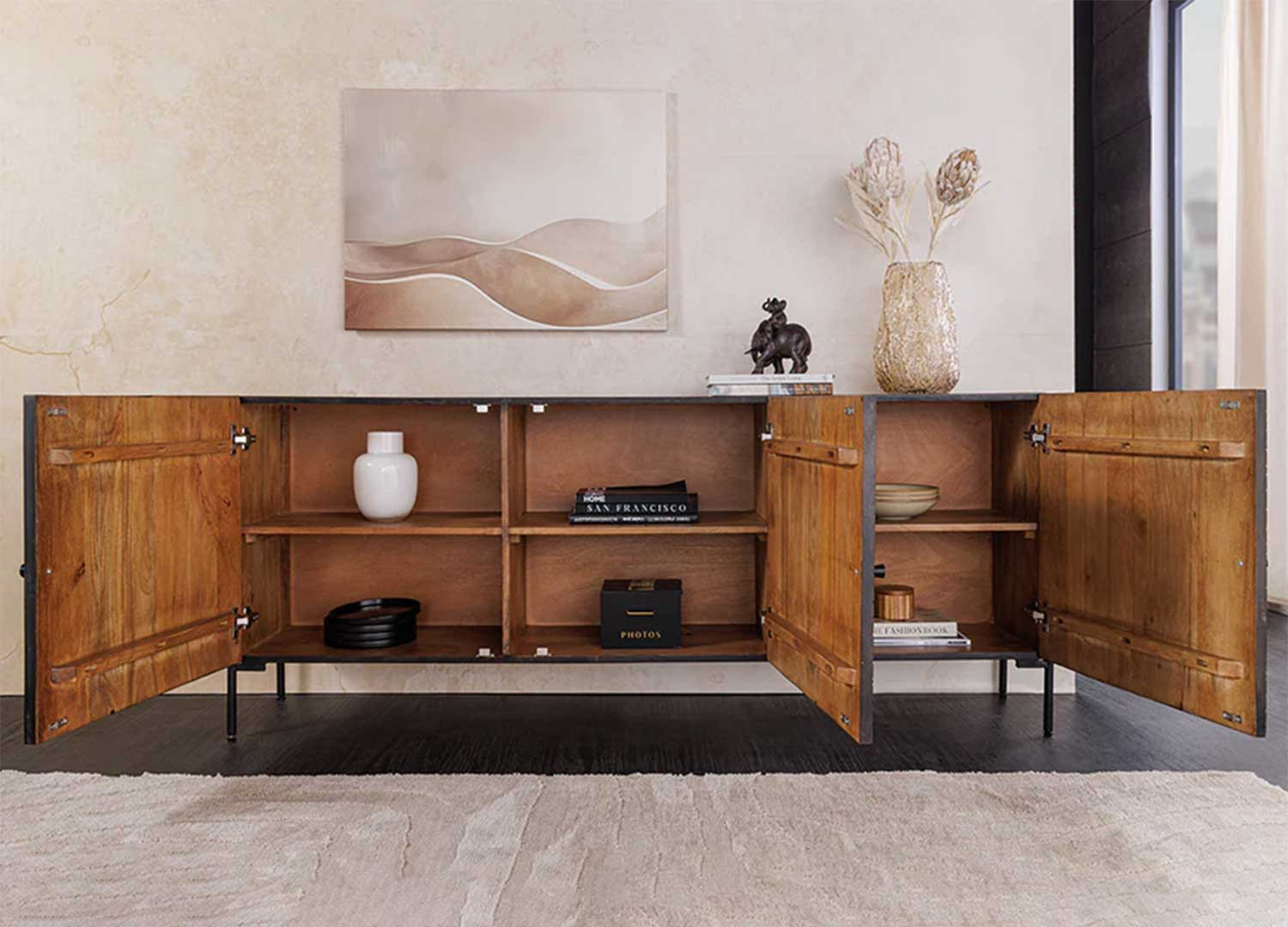 Meuble buffet 3 portes en manguier marron foncé sculpté Tribal