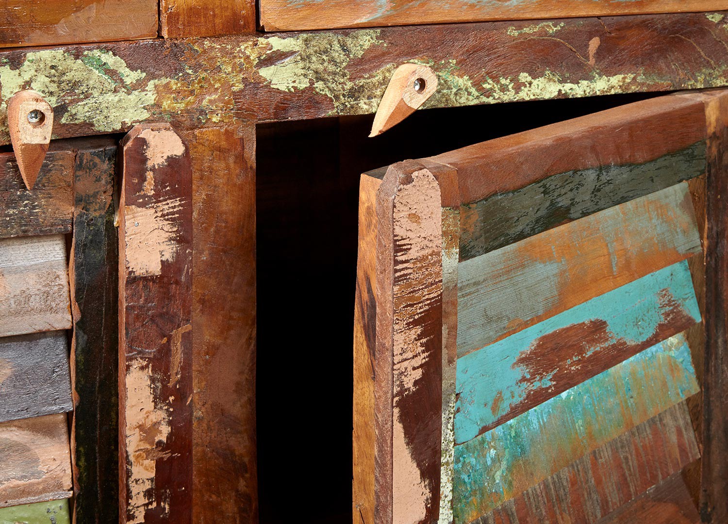 Meuble buffet en bois recyclé coloré 1m25