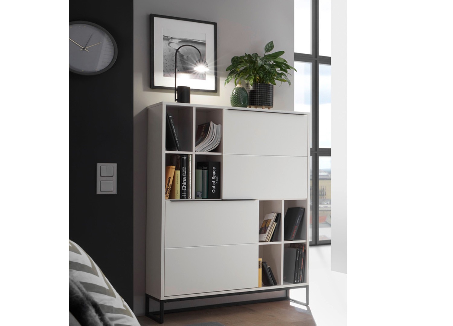 Meuble buffet haut blanc laqué mat et métal