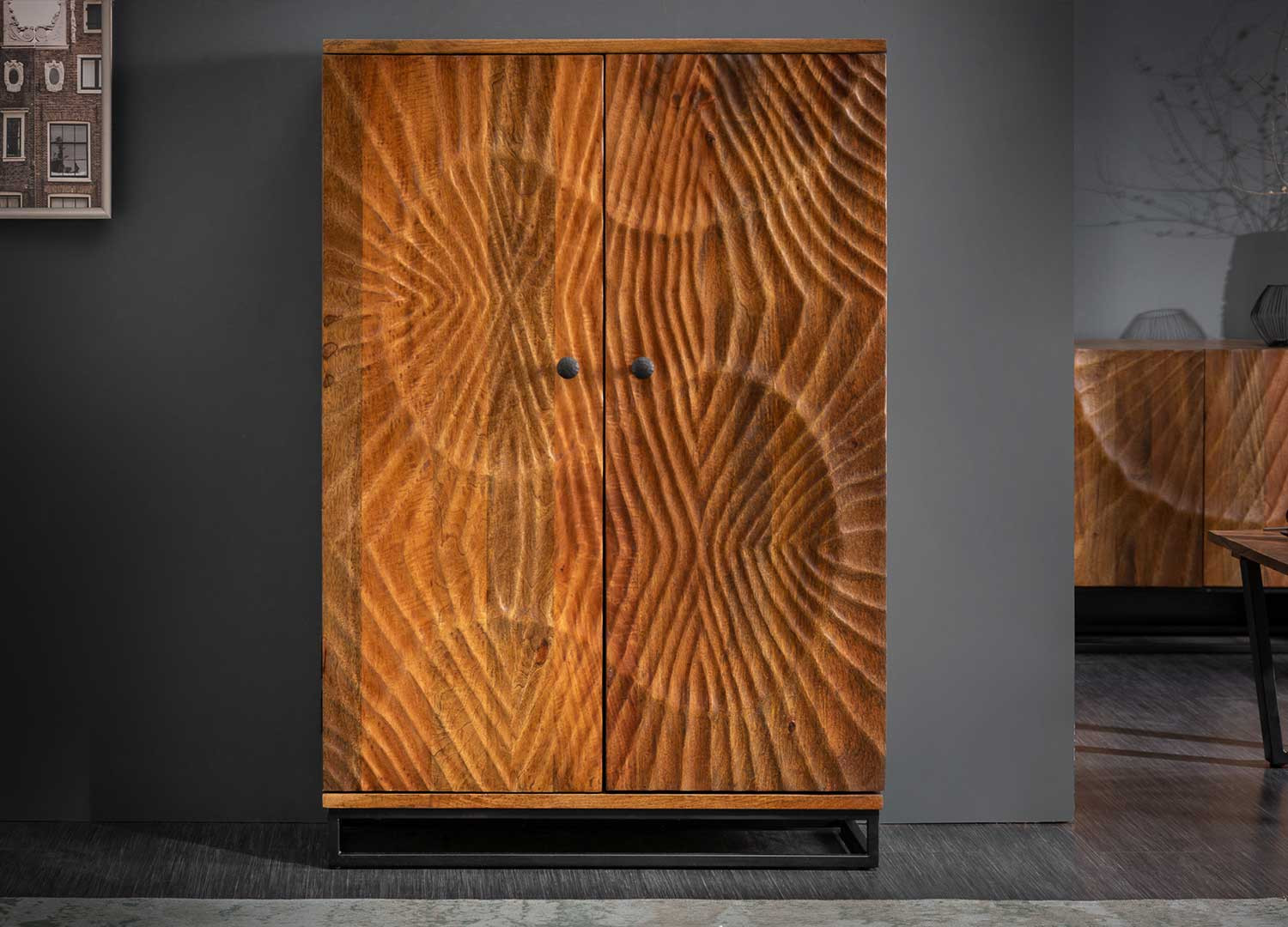 Meuble de bar design avec rangement bouteilles en bois massif