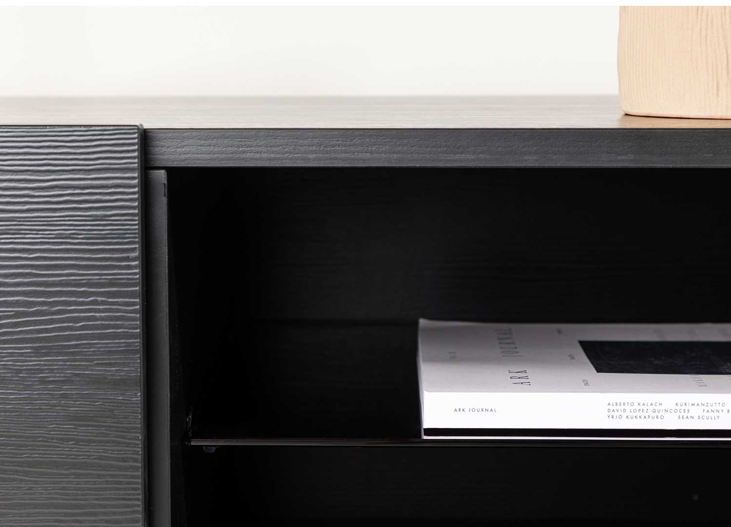 Meuble télé design noir 2 portes 160 cm