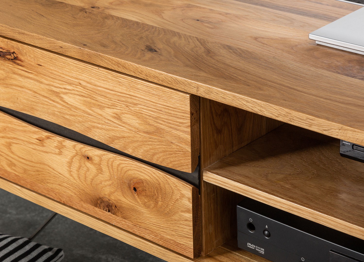 Meuble tv en bois massif et pied métal 160 cm