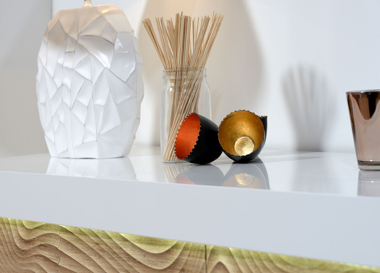 Meuble tv design chêne clair et blanc laqué à led