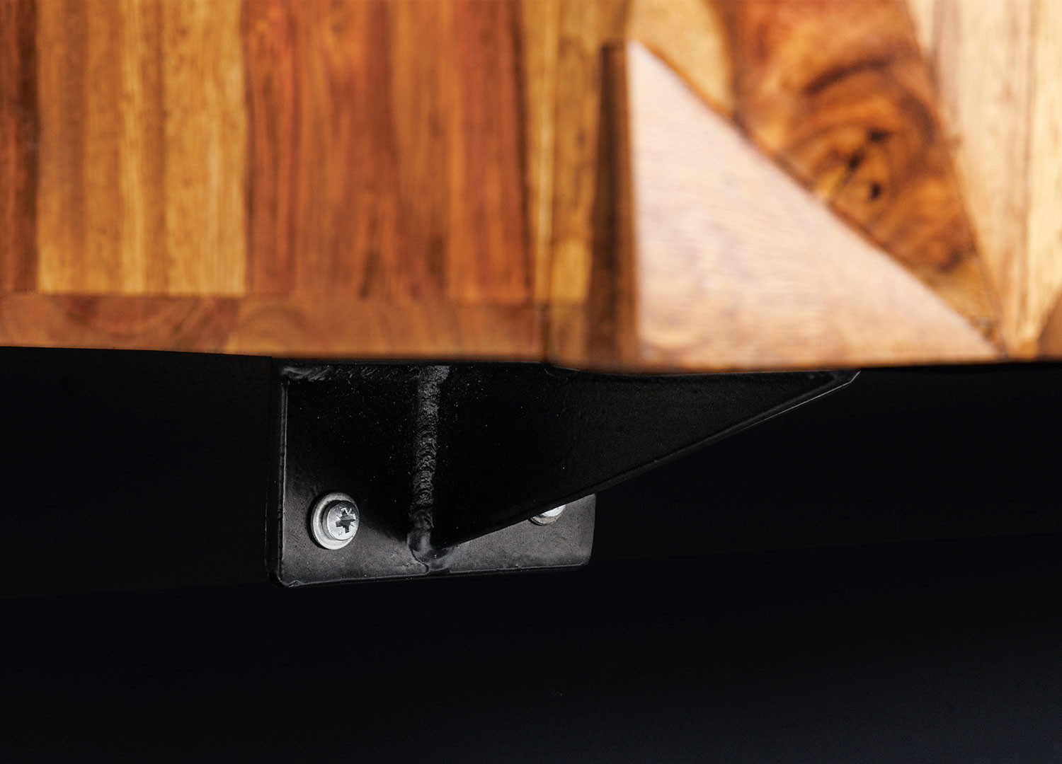 Meuble TV suspendu en sesham 3 portes 160 cm Eliora