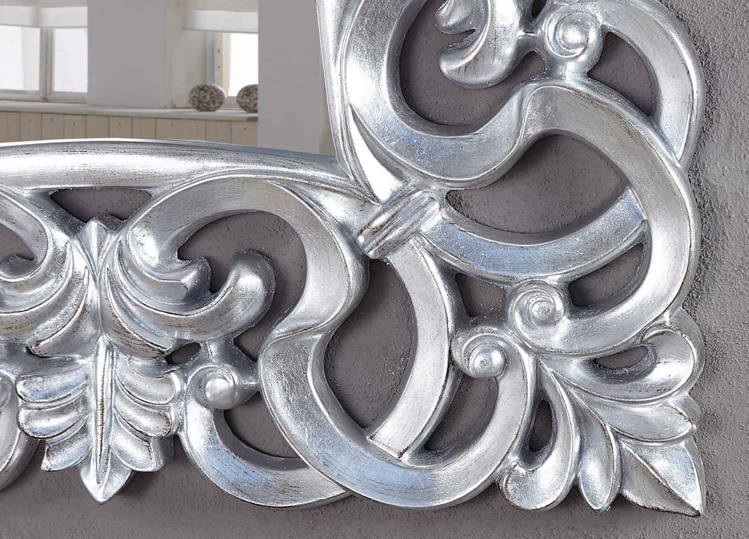 Miroir mural décoratif carré argent antique de style baroque 75 cm