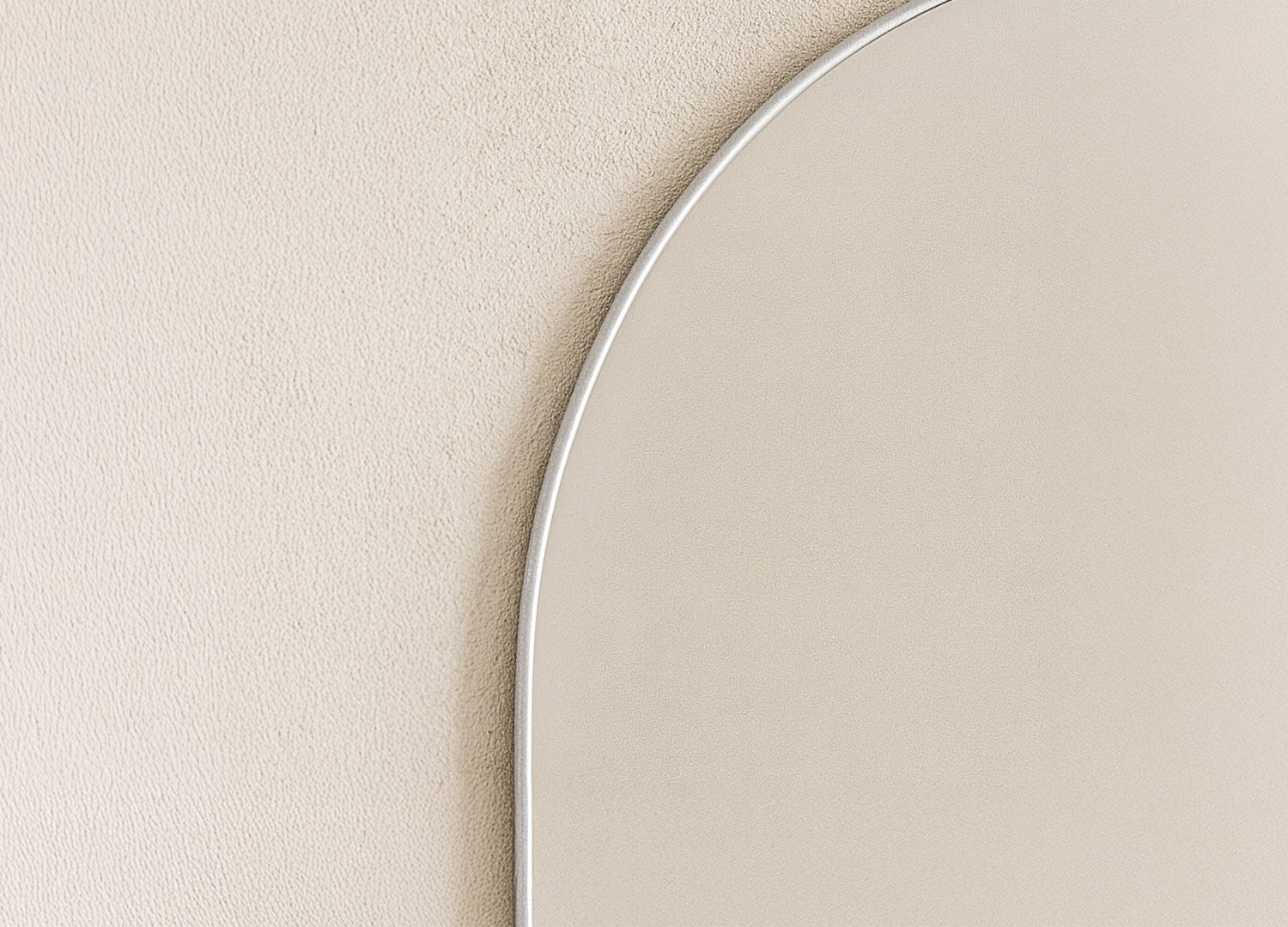 Grand miroir Sarasota transparent mis en scène dans un intérieur