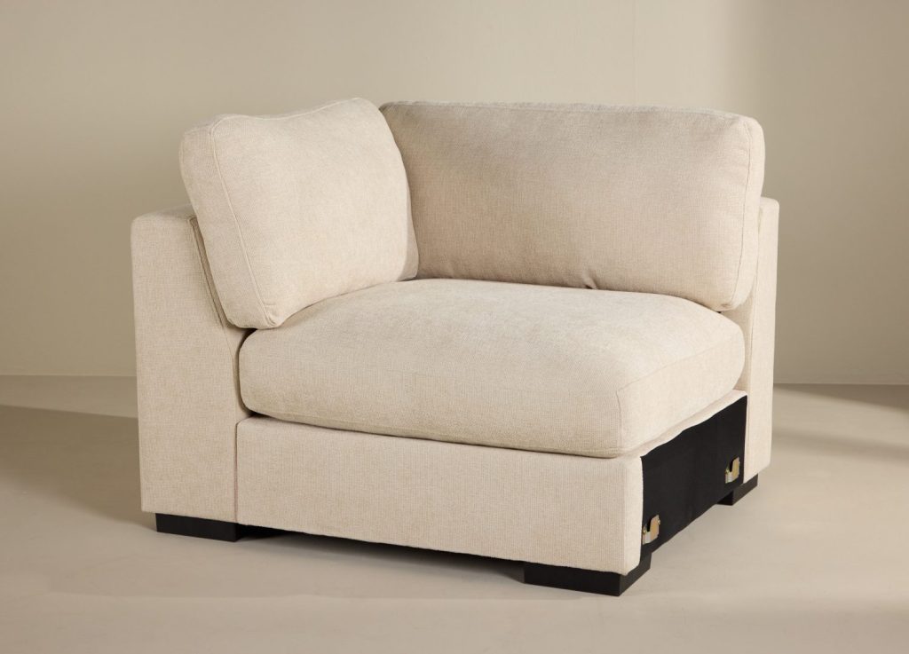Module d'angle gauche Salerno tissu beige 112 cm mis en scène dans un salon