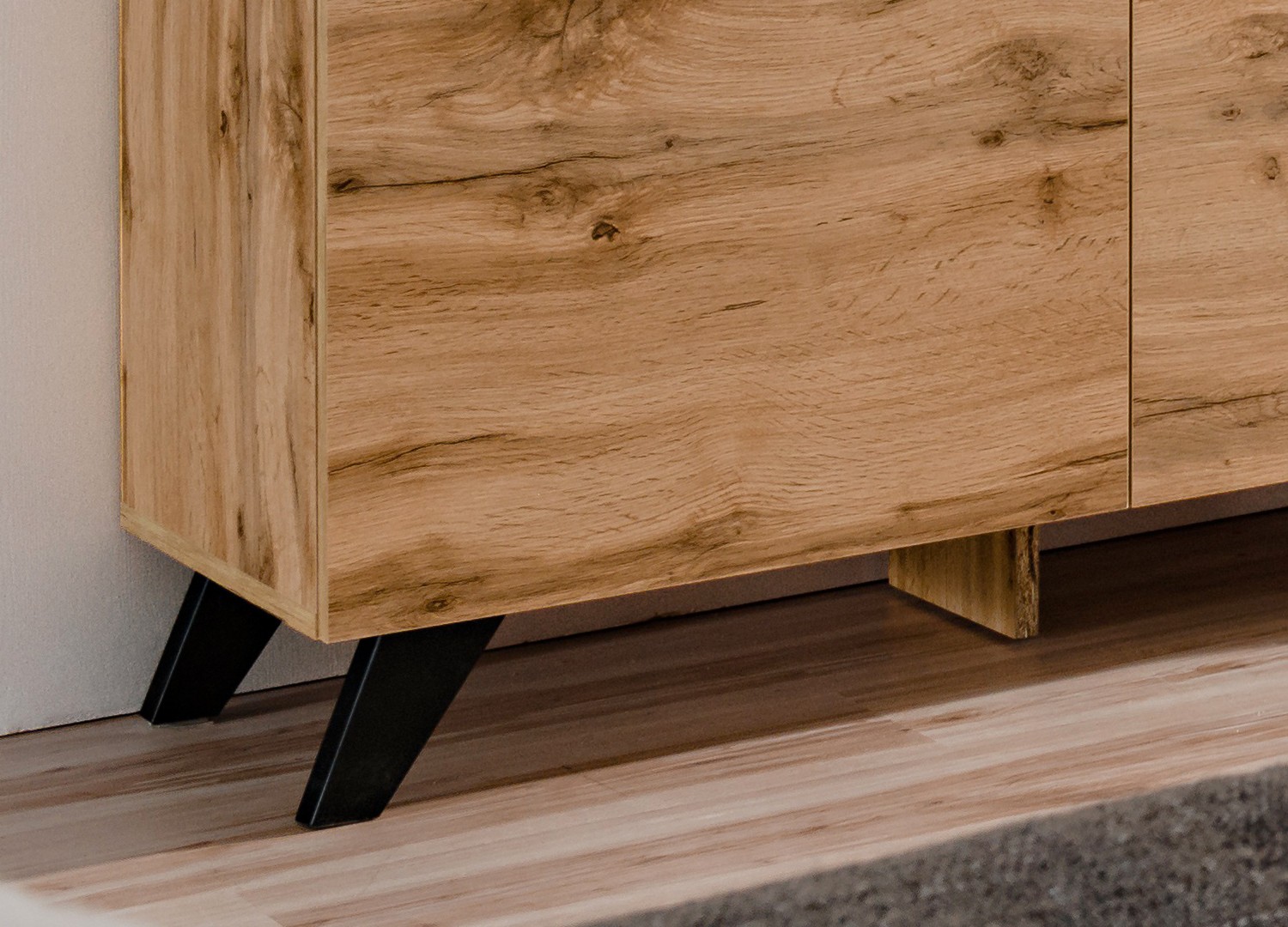 Petit Buffet Haut en Bois et Verre avec Éclairage