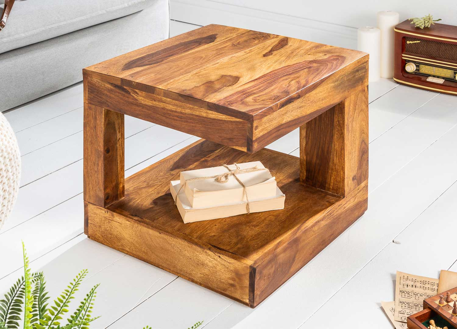 Petite table basse carrée en sesham 45 cm Sevian