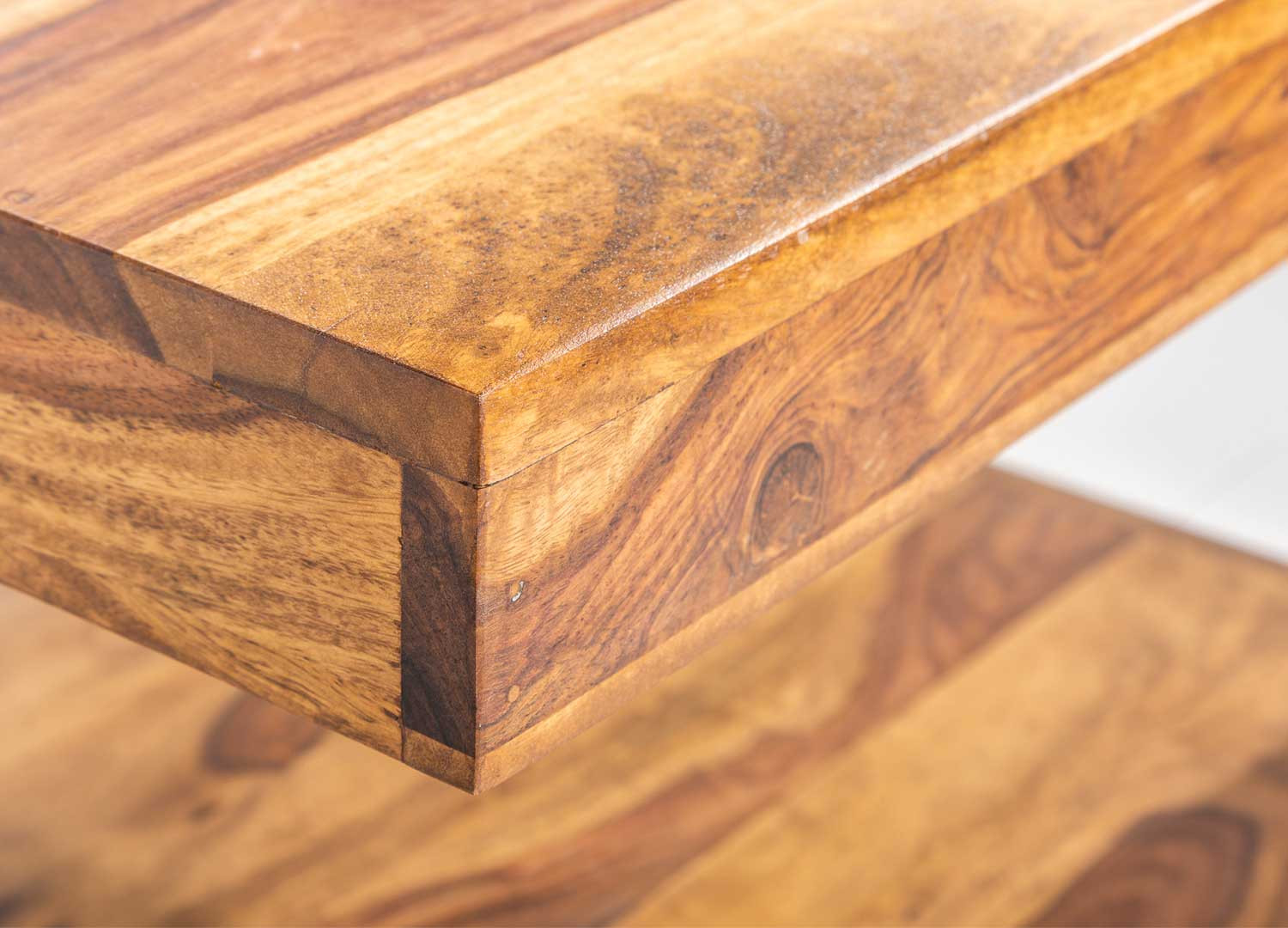 Petite table basse carrée en sesham 45 cm Sevian