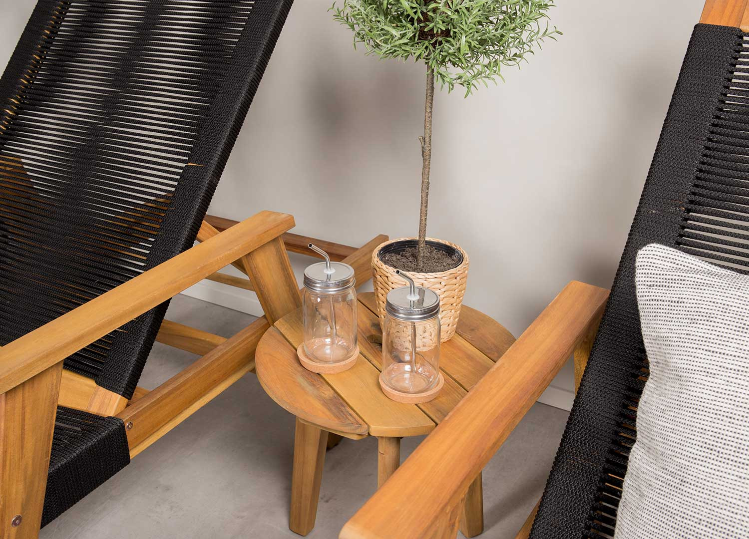 Petite table d'appoint de jardin ronde en acacia