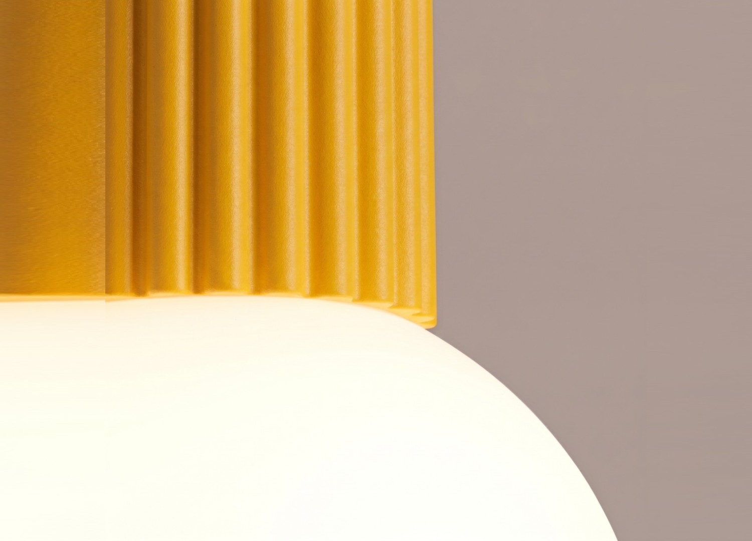 Plafonnier HALO jaune IP44 – vue complémentaire 4