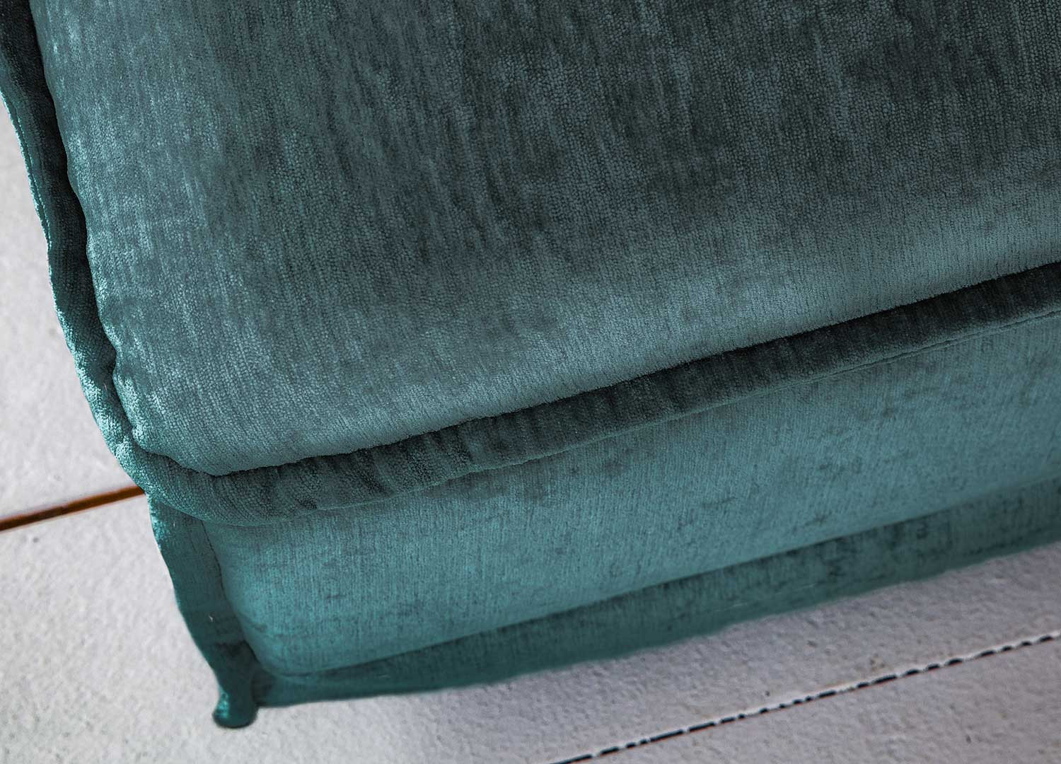 Pouf tissu velours bleu pétrole