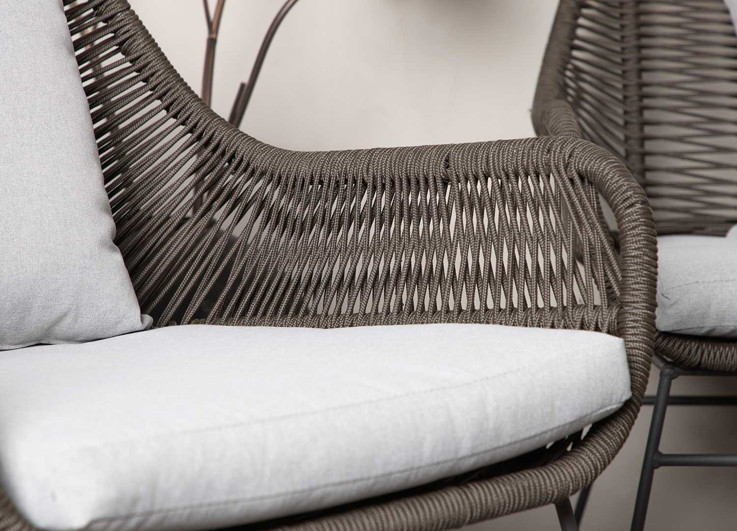 Salon de jardin corde tressée marron et coussins gris Davao