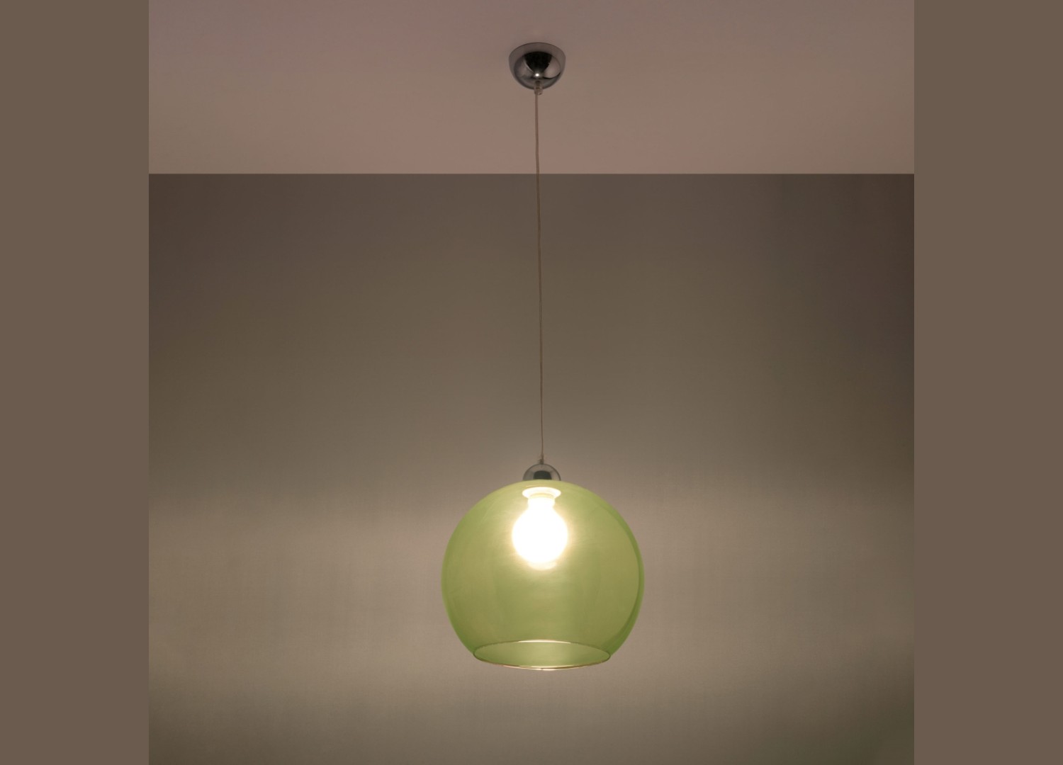 Suspension BALL en verre vert Ø30 cm – vue complémentaire 3