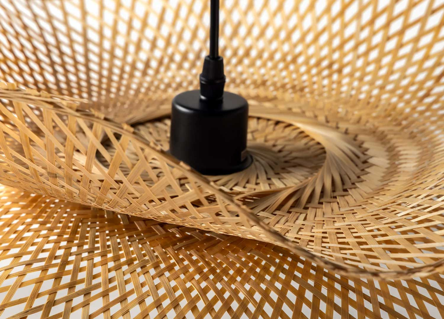 Suspension en bambou tressé 50 cm Tiki