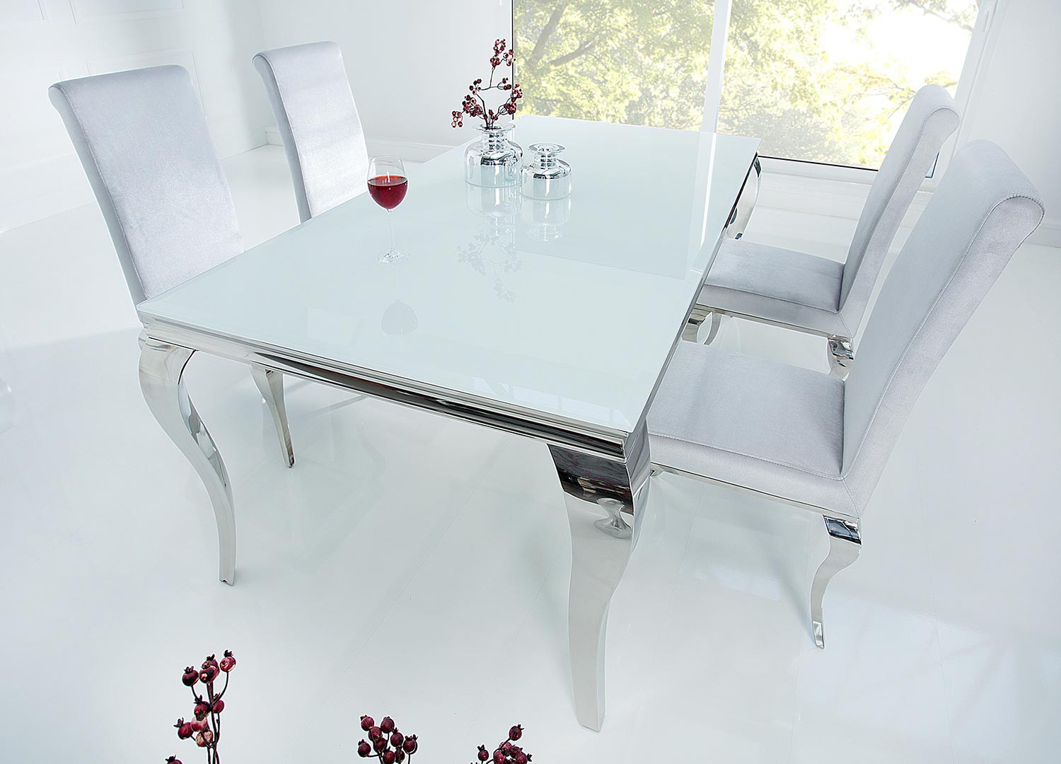 Table à manger baroque verre opale blanc et pied en acier poli 1m80