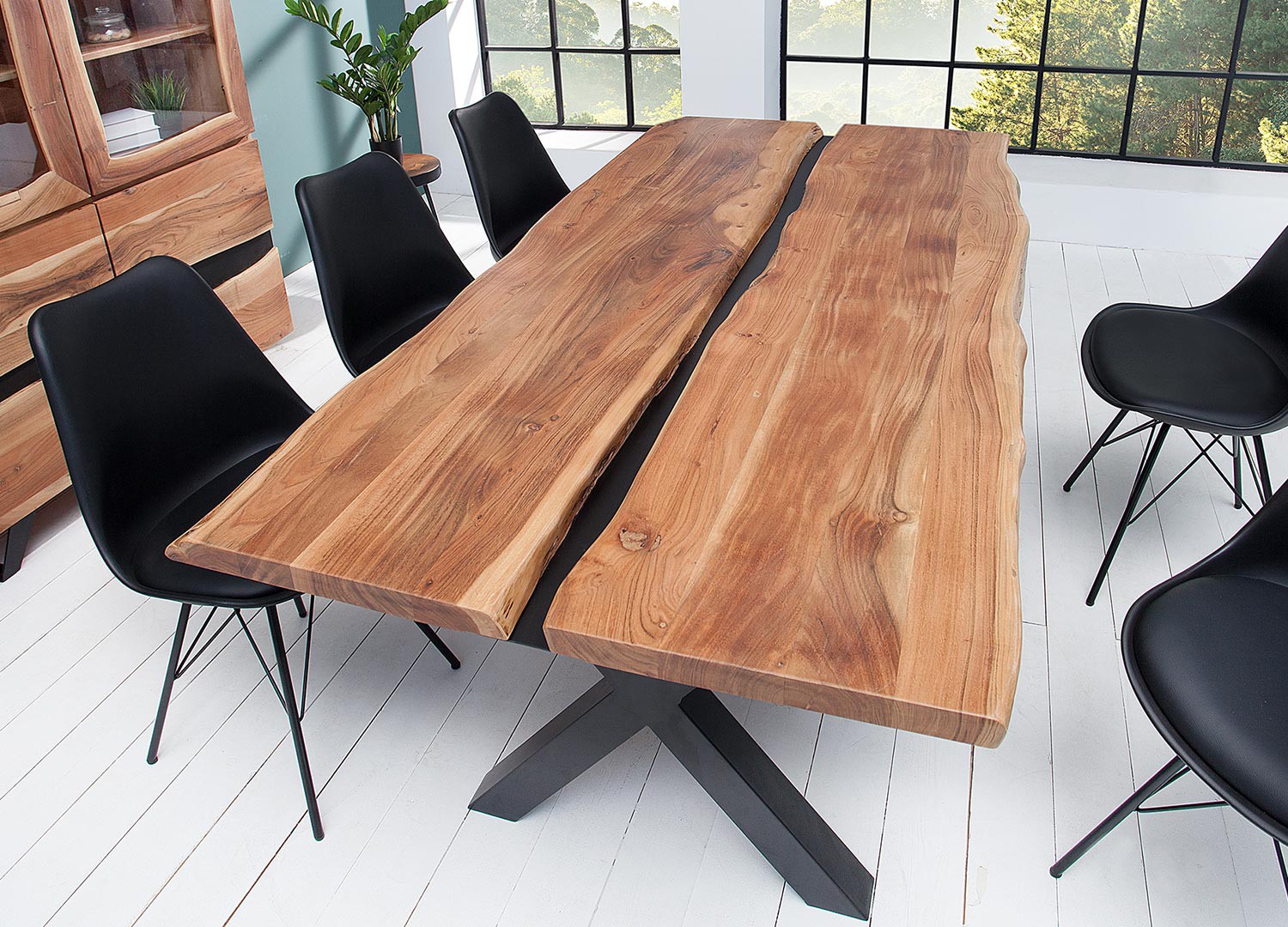 Table à manger bois massif et décor noir métal