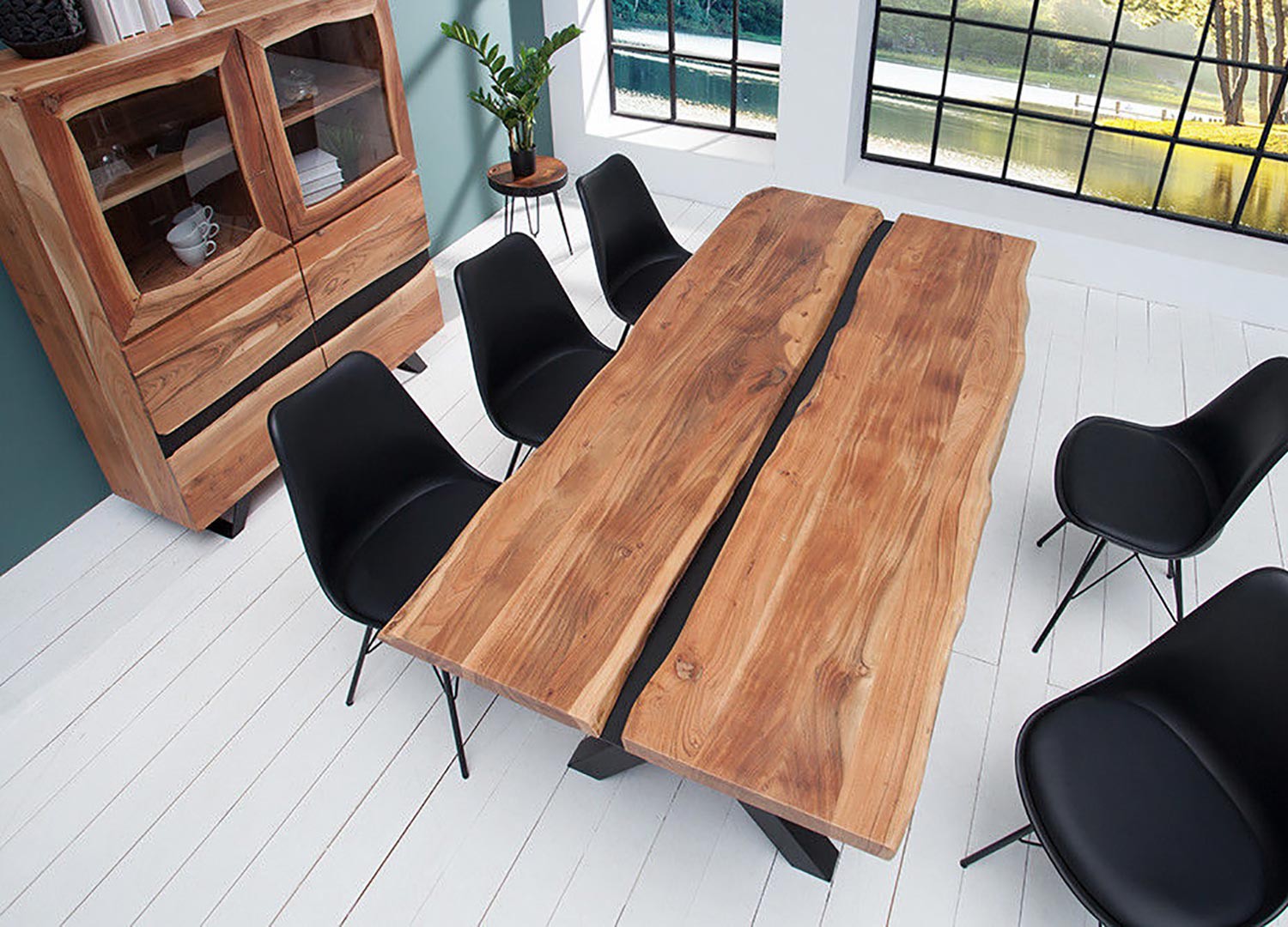 Table à manger bois massif et décor noir métal
