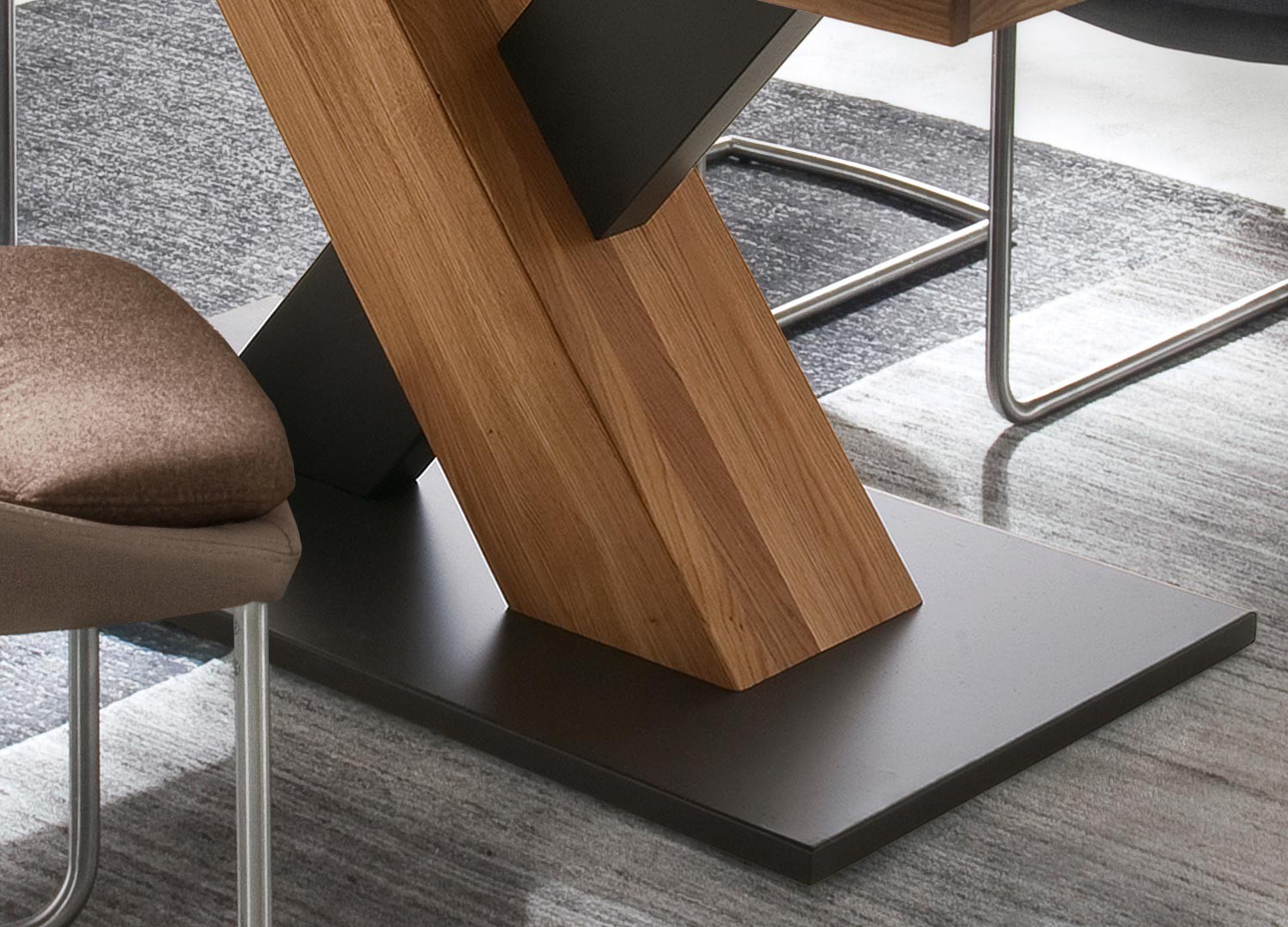 Table à manger bois massif plateau bateau 180 cm extensible à 270 cm