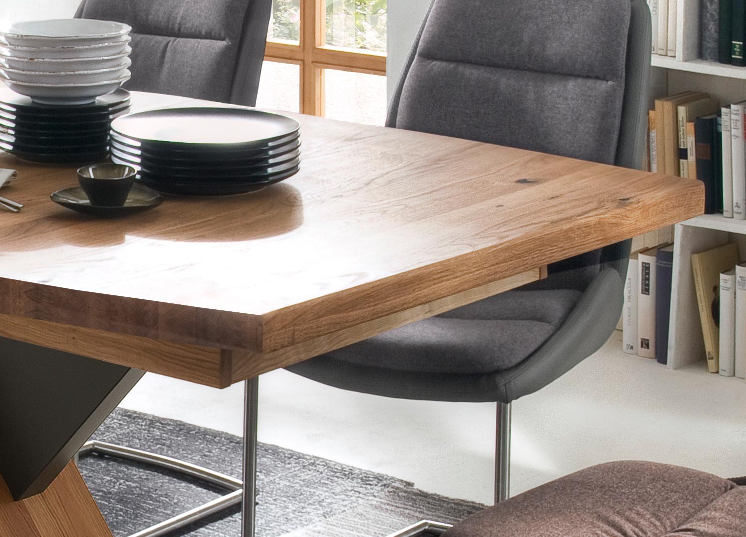 Table à manger bois massif plateau bateau 180 cm extensible à 270 cm