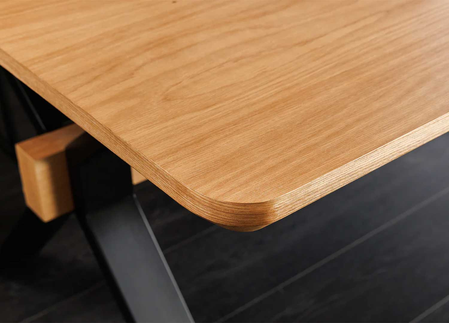 Table à manger extensible 180-300 cm aspect chêne et métal Armando