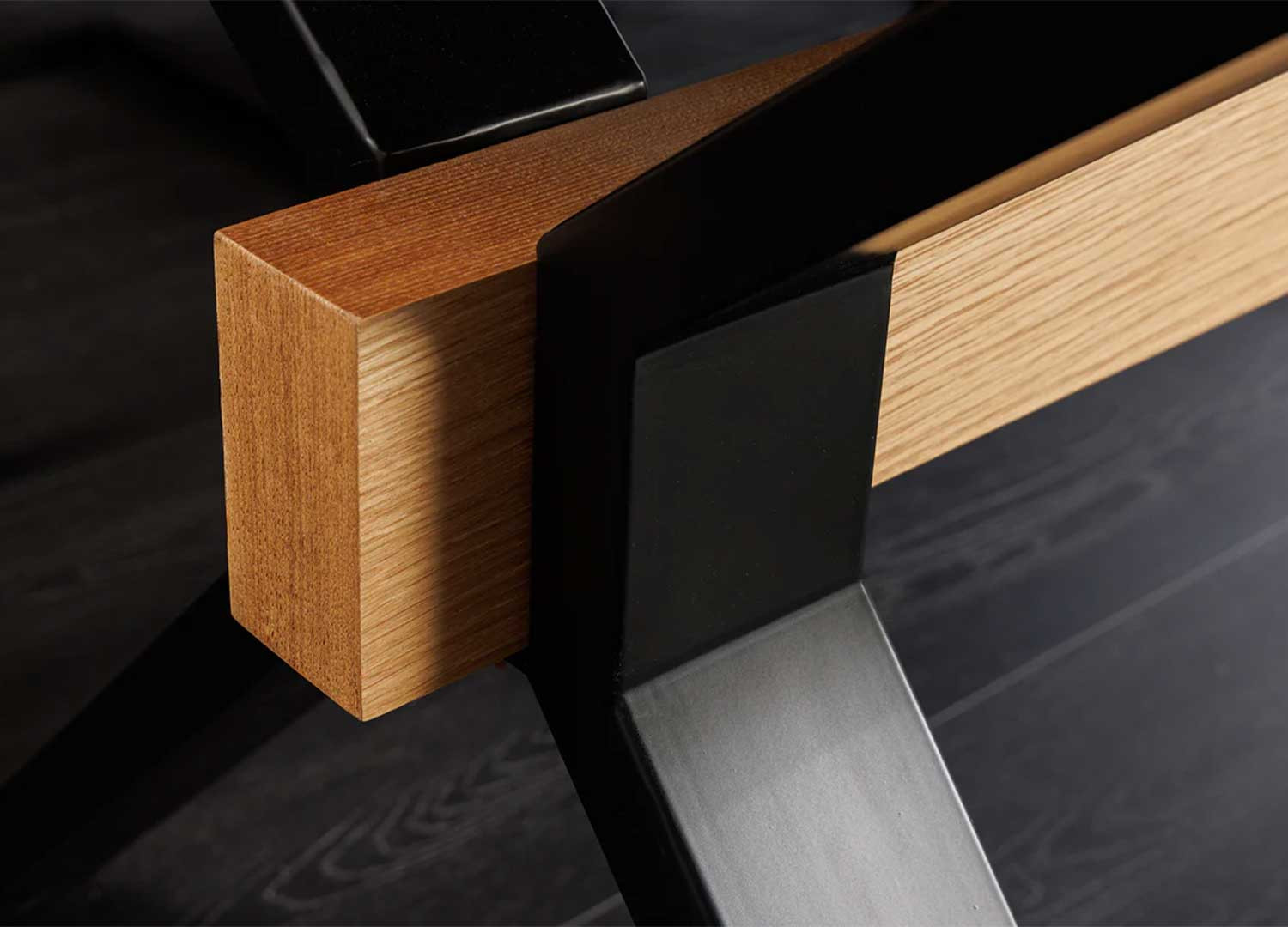 Table à manger extensible 180-300 cm aspect chêne et métal Armando